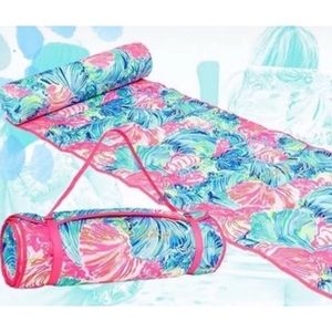 LILLY PULITZER BEACH ROLL UP MAT